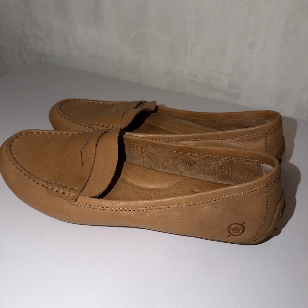 Born women's Classic style driving Shoes Moccasins 7.5 Full grain leather